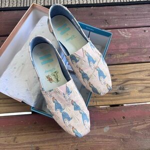 TOMS Disney Limited Edition Sleeping Beauty Slip On Canvas Shoes